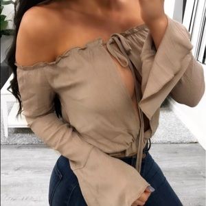 Cute top off the shoulder